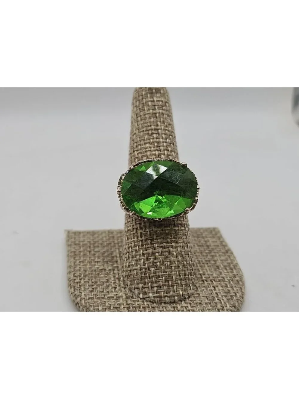 Silver Ring With Glass Green Stone Size 8